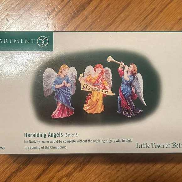 Department 56 Little Town of Bethlehem Nativity Set includes all pictured. - Picture 7 of 8